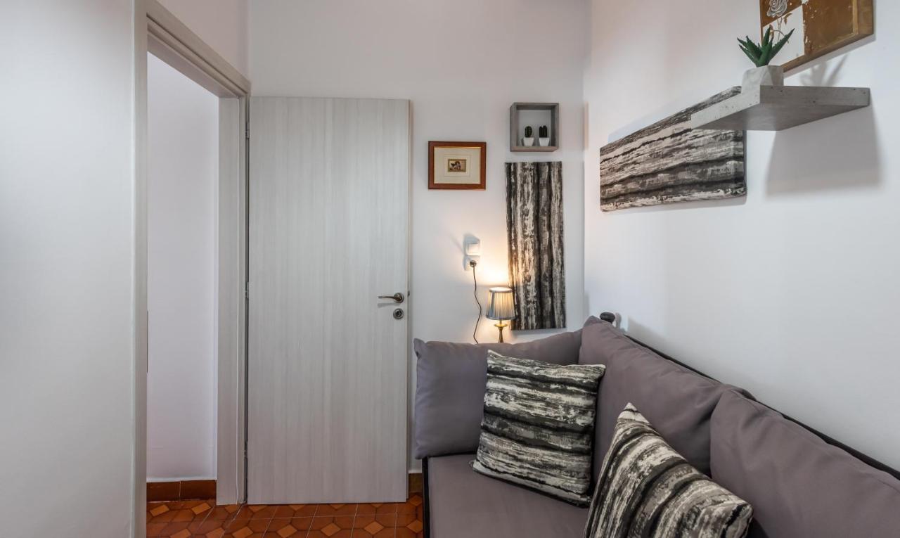 Milos Inn Adamantas  Zewnętrze zdjęcie
