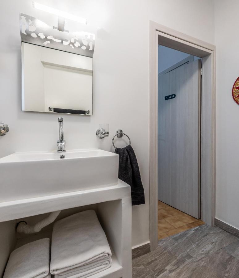 Milos Inn Adamantas  Zewnętrze zdjęcie